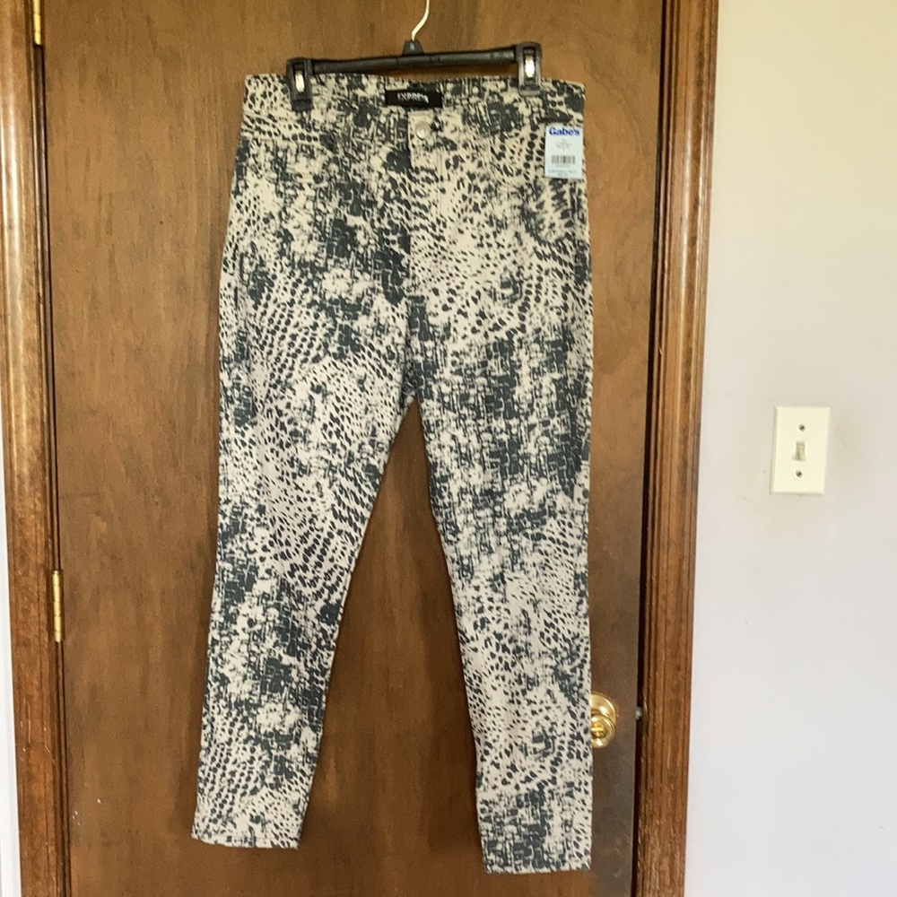 Express high rise skinny stretch jean with abstract animal print like size 12 - Picture 5 of 16